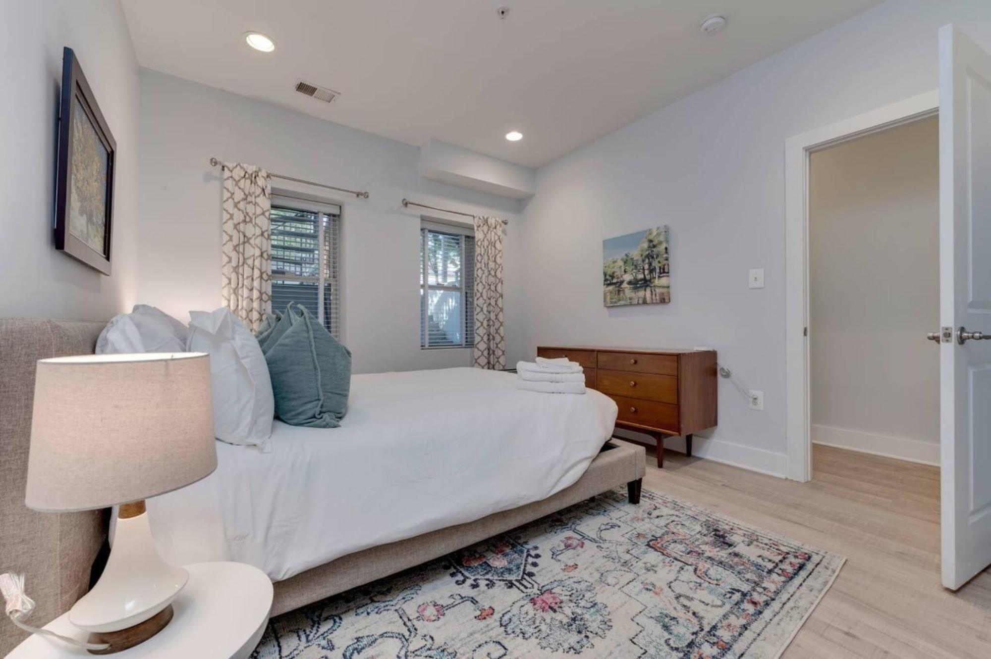 Appartamento Luxe 2Bd2Ba Townhouse In Hip Area - Near Metro Washington Esterno foto