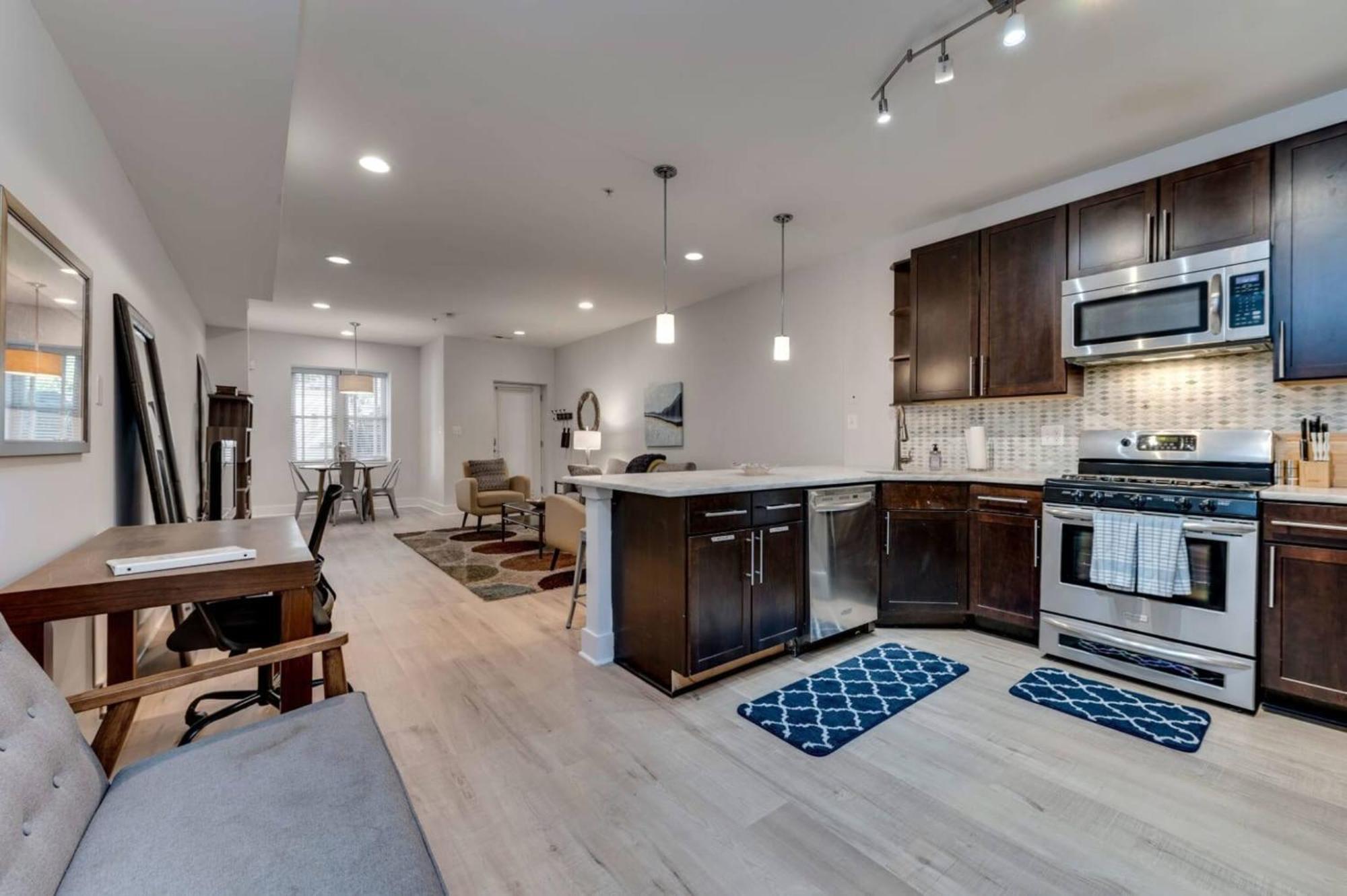 Appartamento Luxe 2Bd2Ba Townhouse In Hip Area - Near Metro Washington Esterno foto
